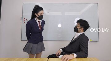 糖心VlogUp主西野加奈小姨的新年礼物处男破处体验暴力插穴内射奈奈淫穴