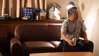 ADN-531 [中文字幕] 夏目彩春 - 因為老婆一喝酒就變KISS魔，所以不太讓她去聚餐。