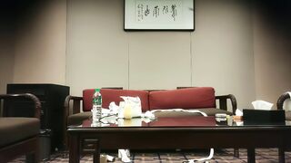 【千人斩探花】极品美乳面对老嫖犯花痴，小B被干出血丝