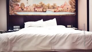 【黄先生探花】佳人不断，高价甜美外围，舔屌深喉