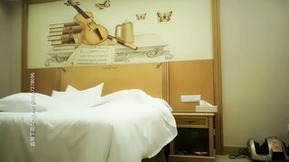 【黄先生探花】约了个网红脸大奶妹子TP啪啪，换上黑丝沙发摸逼69口交拉手后入猛操