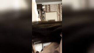近期下海最极品的青春漂亮女神，偶像明星般9分顶级颜值，炯炯有神的大眼 高挑身材 一双笔直的美腿，难得露三点，学生制服控