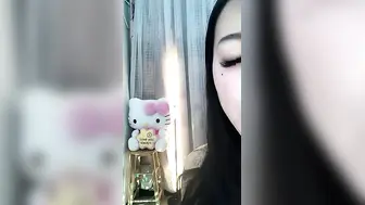 舞蹈系妹子为赚钱下海直播【park3】放的很开黄瓜自慰，细腰蜜桃臀还有腹肌，扭动小腰展示电臀，肛塞尾巴跳蛋震穴