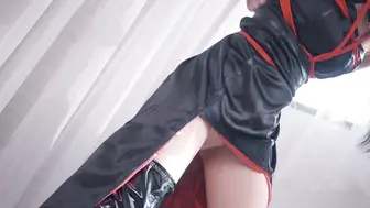 《cos约尔小姐》约尔太太执行任务中被偷袭绑了起来，跪吊+日式直腿+两次强_高+跳da…_x000D_