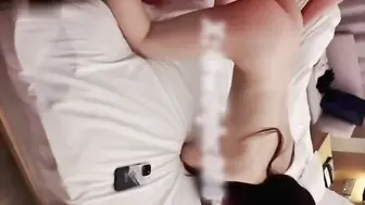 叫上好兄弟一起3P，调教母狗女大学生，后入内射极品嫩穴 让她感受真正男人的力量