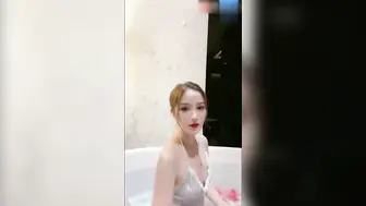 京城千金大小姐·呕吐调教拜金男奴