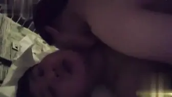 极品巨乳性感美少妇偷情年轻小伙 口活了得主动上位猛怼狂插 小伙深情偷拍 记录美妙生活！