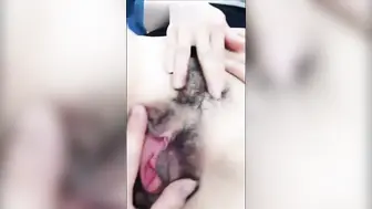 国产学生放学尾随老师师生探索身体的奥秘 ，二人忘我的享受身体碰撞带来的快感。师生乱伦，突破禁忌，用身体诠释欲望