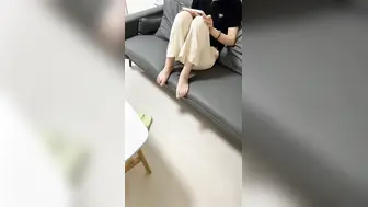 妹妹沉迷玩游戏，为了让我给她买游戏皮肤，主动找上我