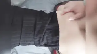 【姐弟乱伦】看着黑丝姐姐鸡巴梆硬，按耐不住推倒强插姐姐的骚逼