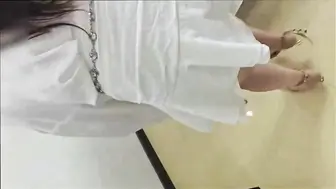 真实乱伦 人前爆操亲妈，亲友在隔壁打麻将 #乱伦