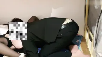 真实乱伦 阴阳颠倒外甥宿舍口爆舅妈吞下满嘴白浆 突破传统伦理道德观 体验到颤栗与兴奋