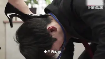 AV解说女上司变肉便器