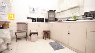 MD-0043 李慕儿 强上保洁员 饥渴难耐的男雇主