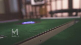 MD0112 私人麻将馆的打工小妹 - 艾秋