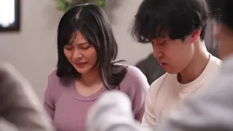 ROE-461 [中文字幕]现在家里其他人都走了，我每天都和母亲乱伦 紗月さくら