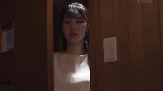 ADN-734 [中文字幕]在丈夫眼前被侵犯—背德的哀歌 小野坂由香 小野坂ゆいか