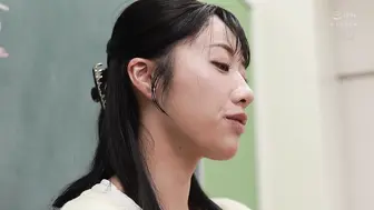 JUR-410 [中文字幕] 成人电影院之不能被丈夫满足的寂寞人妻，在承认电影院和陌生男人们寻找快感 竹内有纪