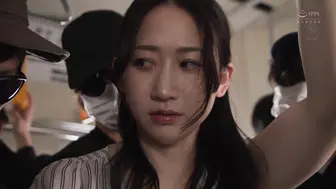 JUR-470 [无码中文字幕]女上司在出差地被凌辱 电车痴汉的内射做爱 水户香奈