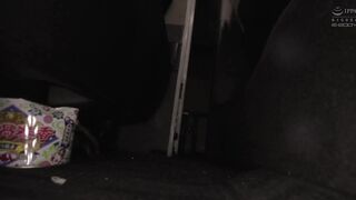 EBWH-050 [中文字幕] 甘惟桃 - 3天限定的聖誕節灰姑娘 聖誕夜的夜晚出現的可愛高挑巨乳蛋糕銷售員AV解禁