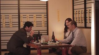 JUQ-372 [中文字幕] 葉山さゆり - 客戶是傲慢社長，不斷被他中出的出差業務。專屬美女，絕品女人的套裝『美』―。