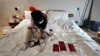 和风Lolita开红包小游戏，镣铐捆绑眼罩口塞拘束，td电击刺激